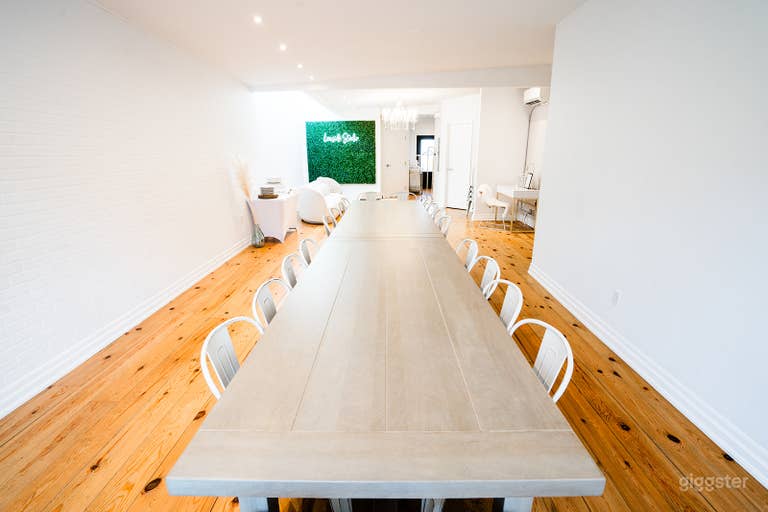  Our pair of stunning farmhouse tables can each accommodate 12 guests, beautifully paired with our distressed-white chairs. Together, they can comfortably seat 24 individuals when placed separately or 20 guests when joined together. 