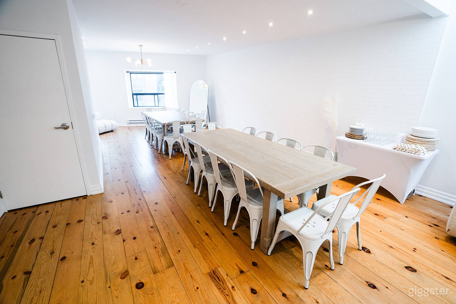 Our pair of stunning farmhouse tables can each accommodate 12 guests, beautifully paired with our distressed-white chairs. Together, they can comfortably seat 24 individuals when placed separately or 20 guests when joined together.