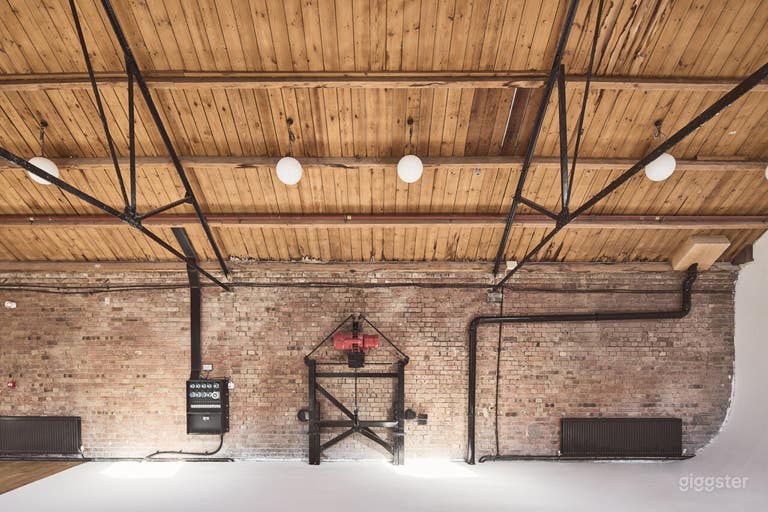  Modern Studio 2 