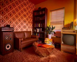  70’s RETRO HOUSE  