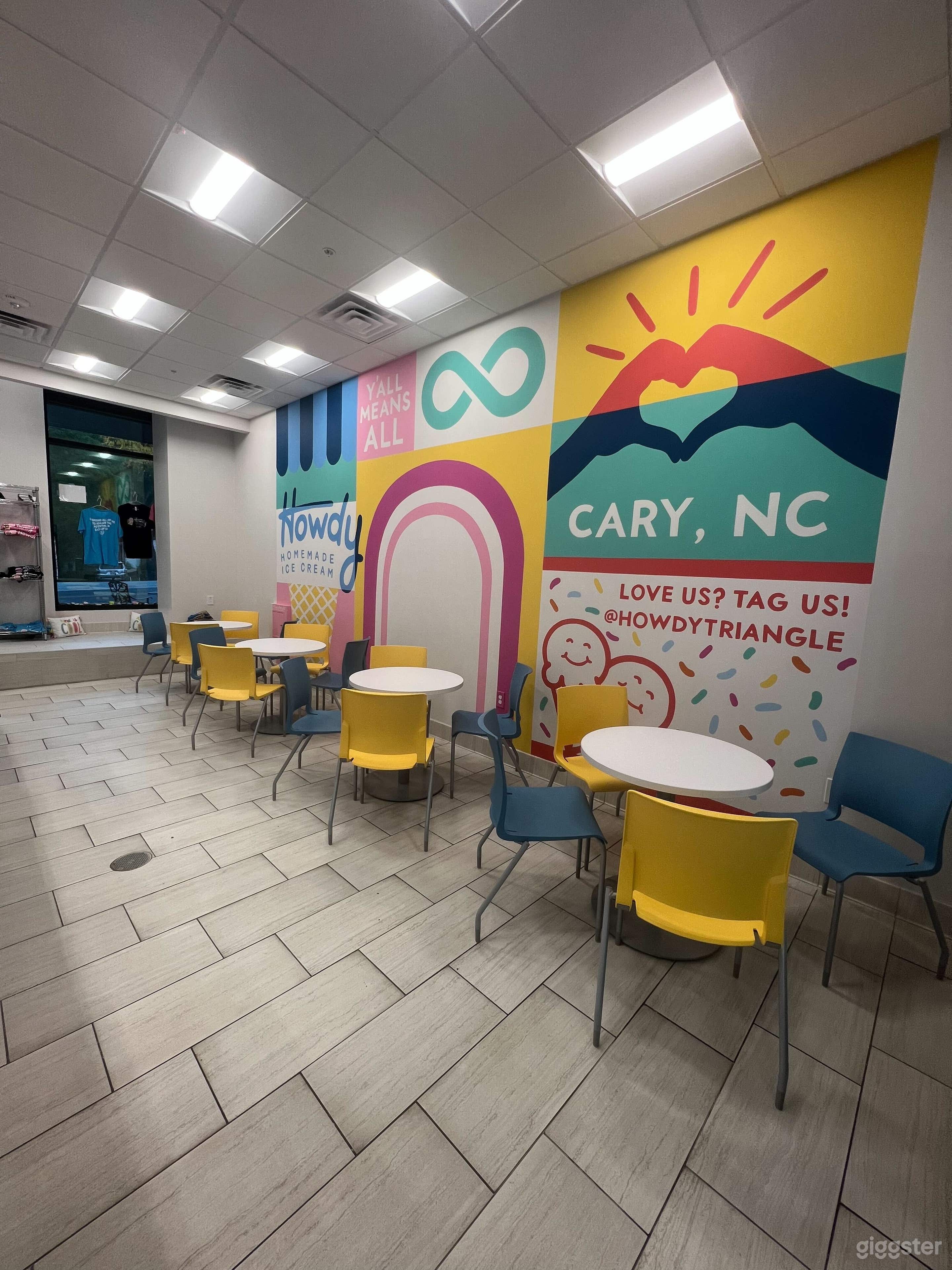 Bright Ice Cream Shop  Photo 1