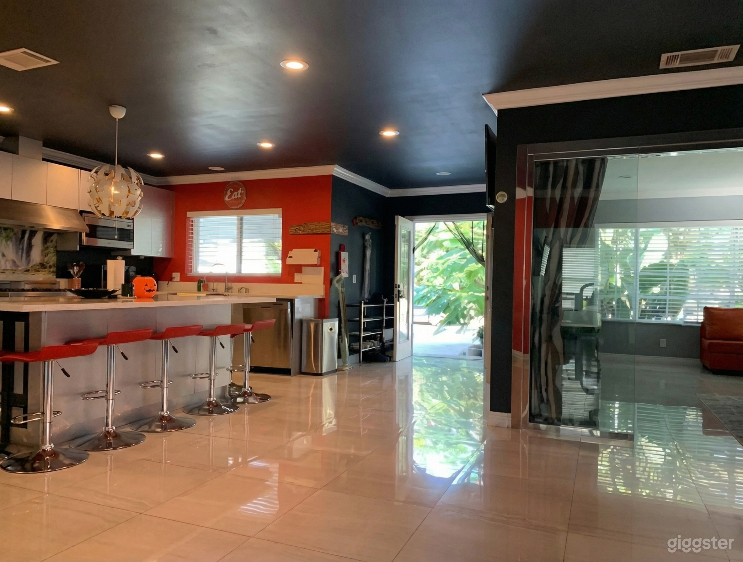 Bright & Spacious California Home with Open Layout Photo 2