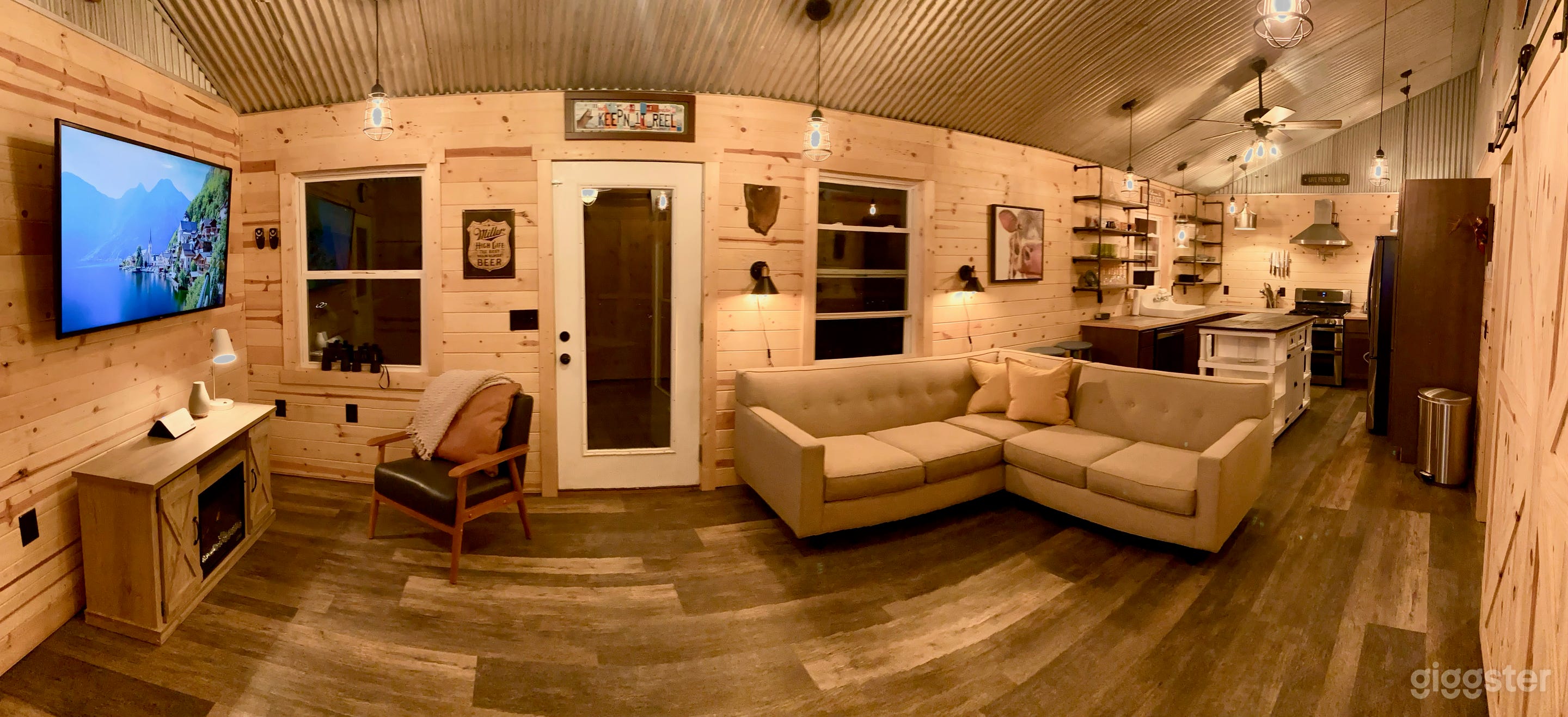 Private river cabin Photo 3