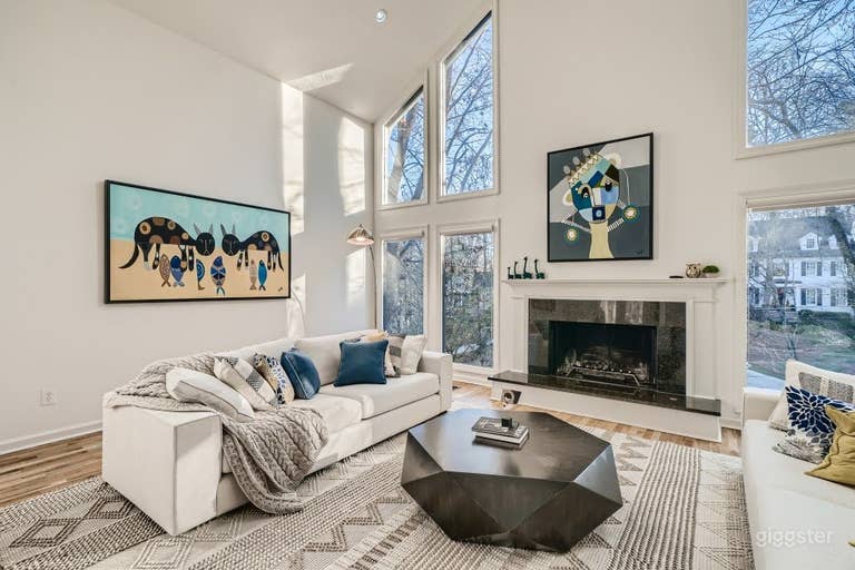  Stairway to Heaven | Spacious & Secluded Home 