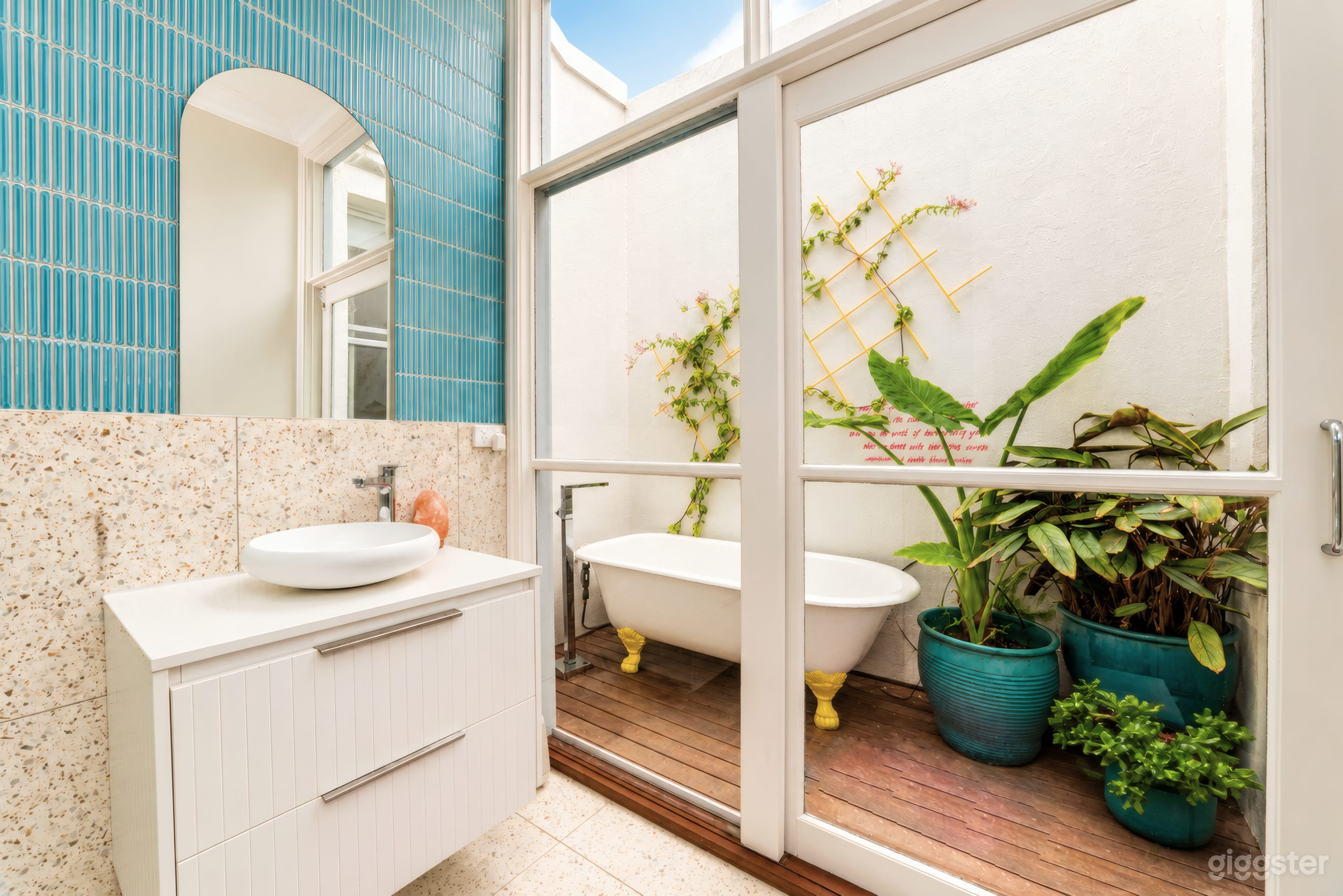 Charming Victorian Terrace Photo 3