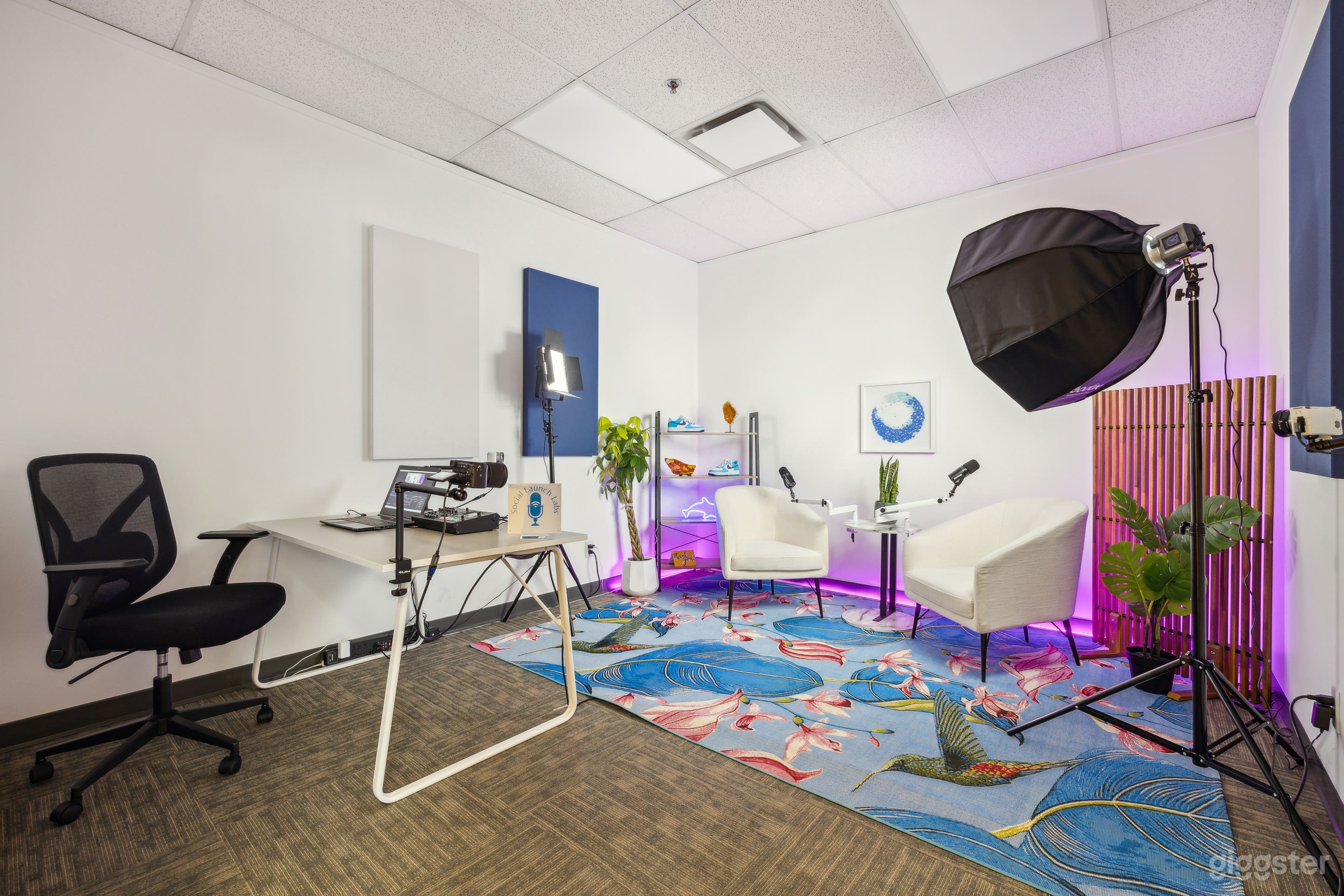 Calgary’s Premier Film &amp; Podcast Studio Photo 4