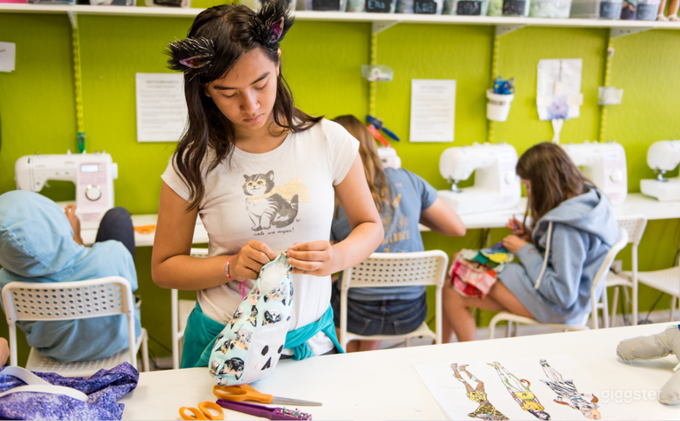  Great Space for Art and other Creative Projects 