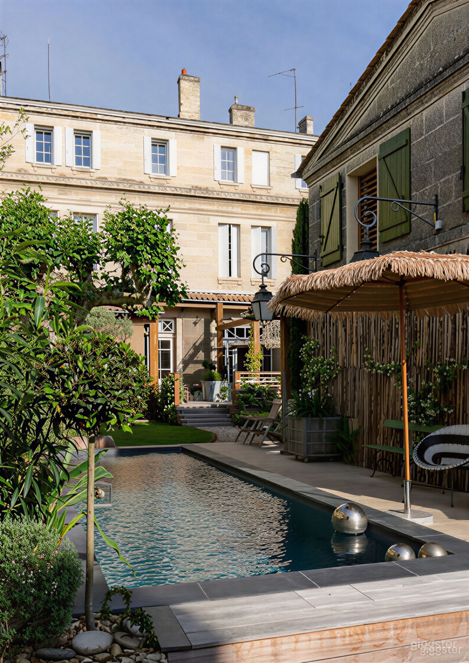 Photo de Hôtel particulier Patrimoine de France avec piscine et spa 4