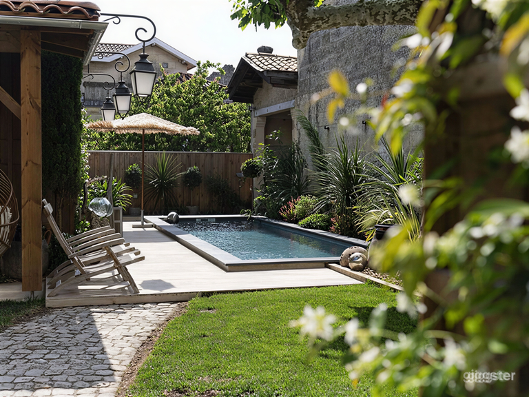  Hôtel particulier Patrimoine de France avec piscine et spa 