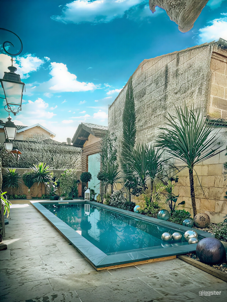  Hôtel particulier Patrimoine de France avec piscine et spa 