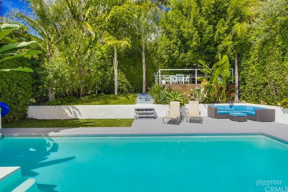 Tropical Getaway - Silverlake Pool  Photo 2