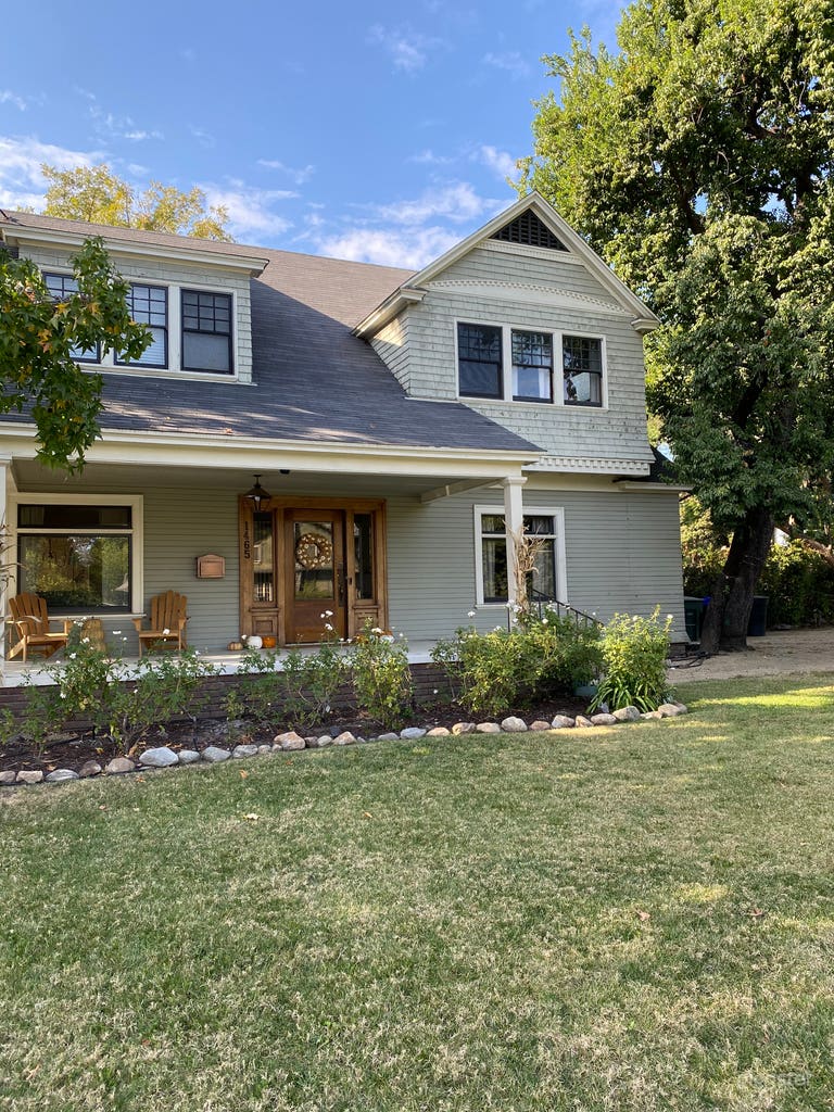  Historic Colonial Home 