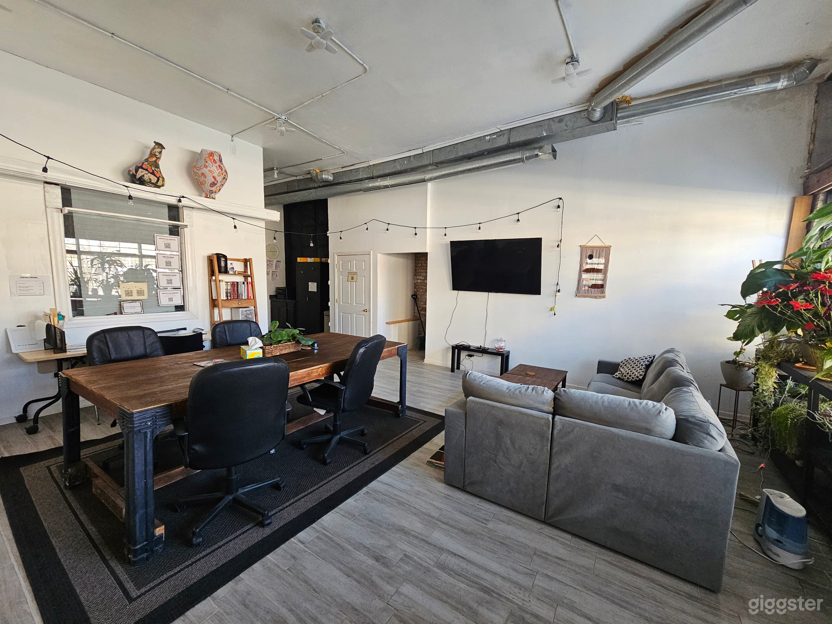 Flexible Venue with Industrial Backdrop Photo 1