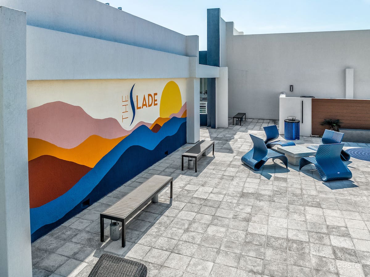 Stunning Rooftop Patio in Tampa Photo 3