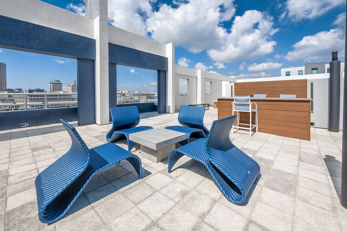 Stunning Rooftop Patio in Tampa Photo 4