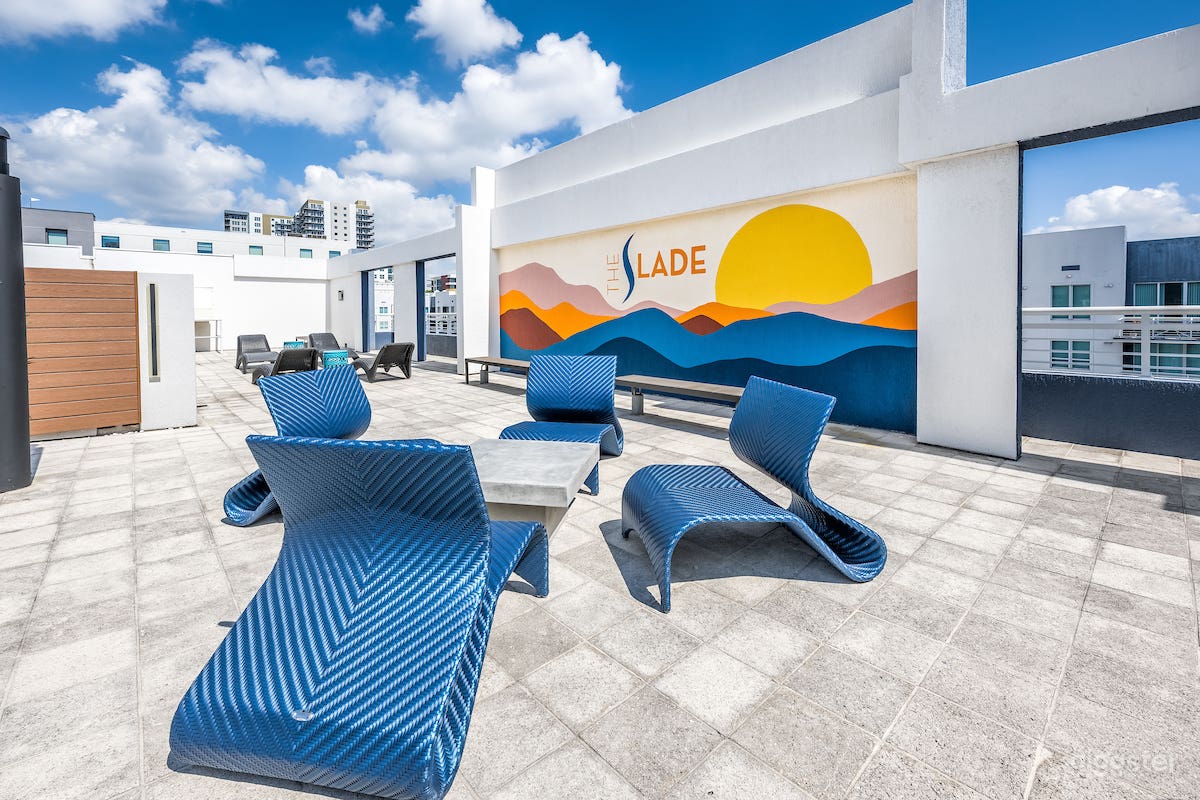 Stunning Rooftop Patio in Tampa Photo 1