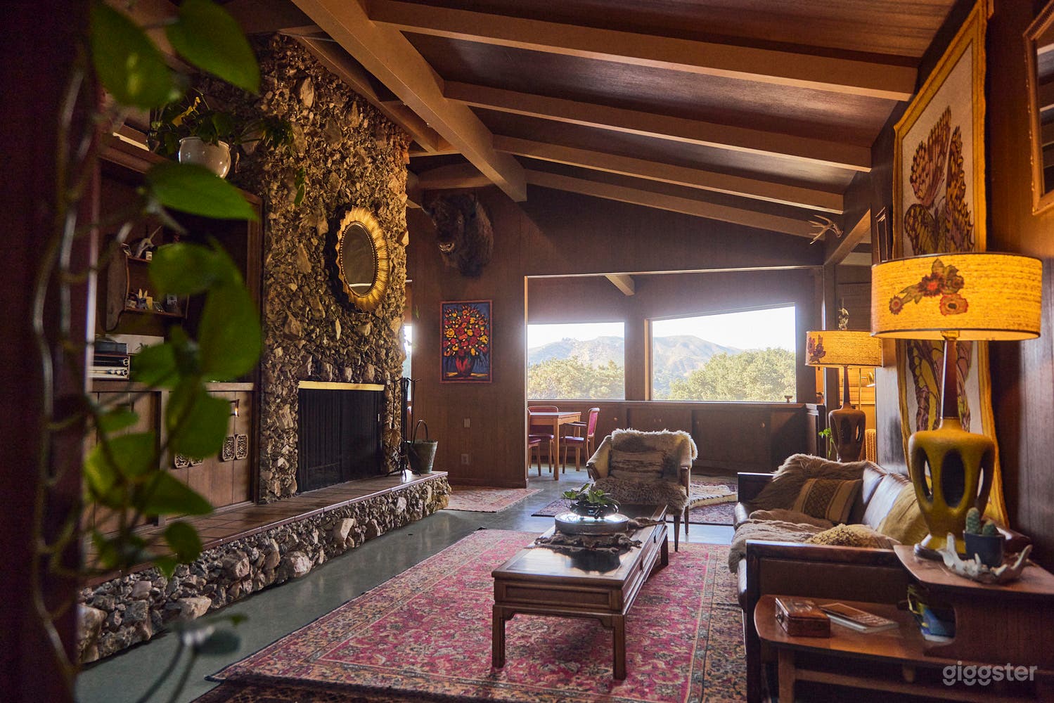 Mid Century Ranch in Malibu Canyon Photo 3