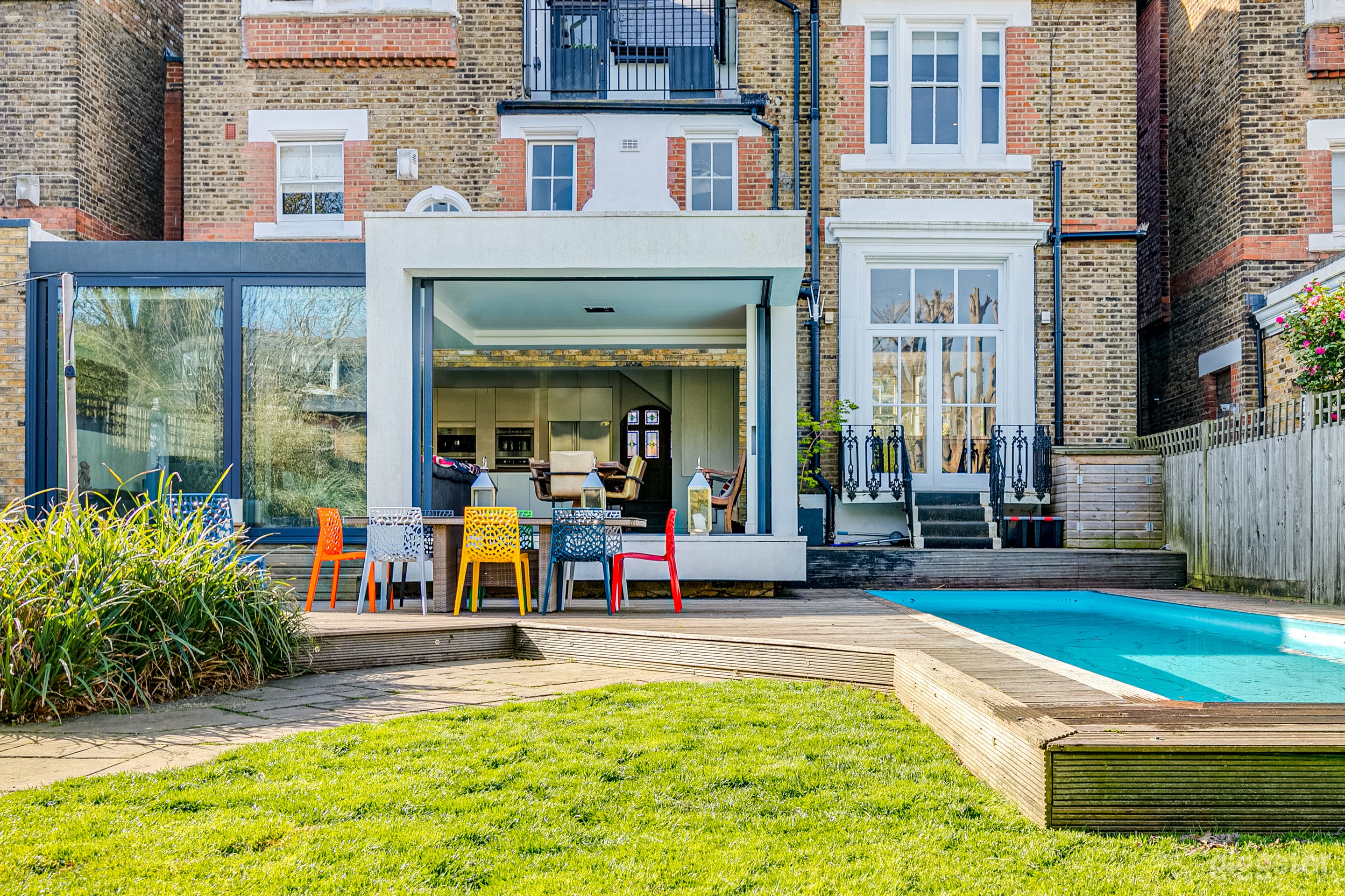 Victorian Home With Formal Living Room and Pool Photo 3