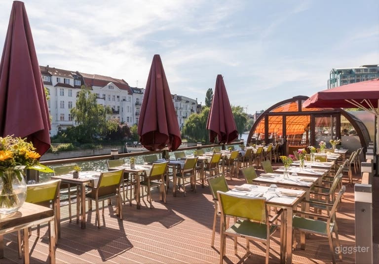  Whole PATIO Restaurant 