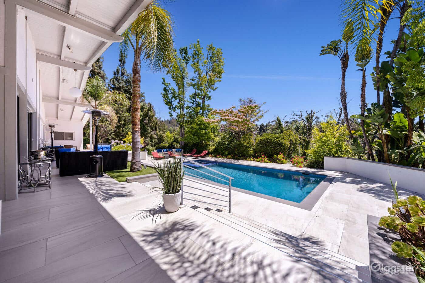 VINTAGE CANVAS: SHADOW HILL/POOL Photo 3