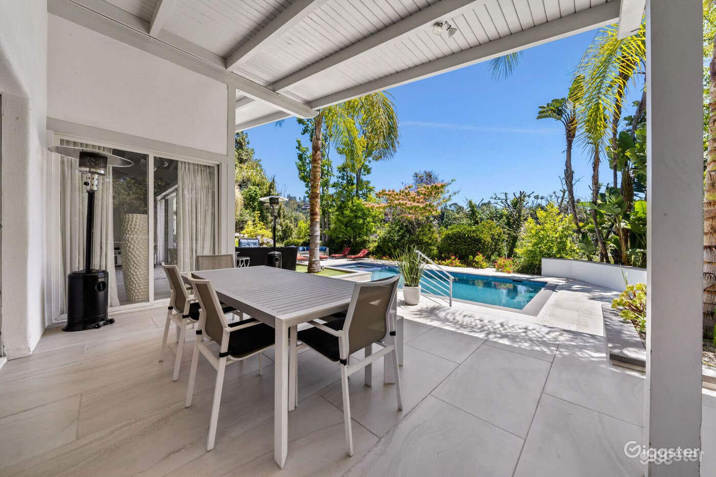 VINTAGE CANVAS: SHADOW HILL/POOL Photo 4