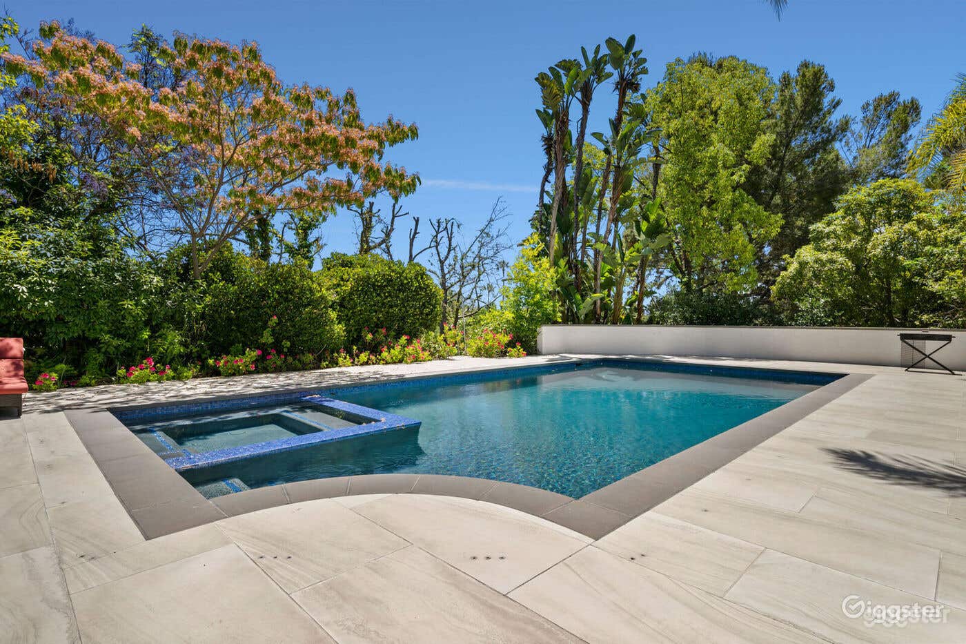 VINTAGE CANVAS: SHADOW HILL/POOL Photo 2