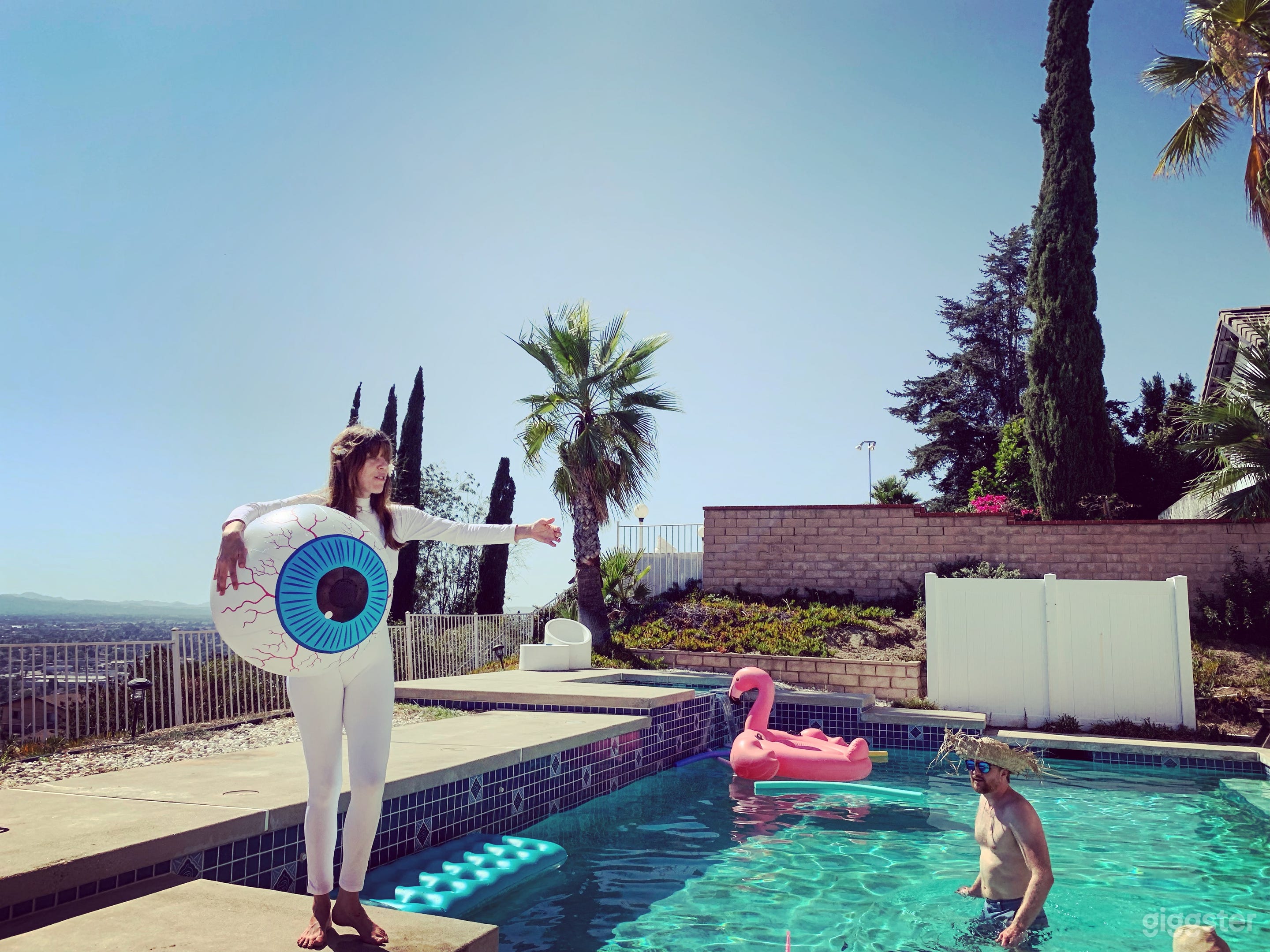 Vintage authentic Mid Century Boogie Nights House. Breathtaking views of the City and Mountains. Photo 2