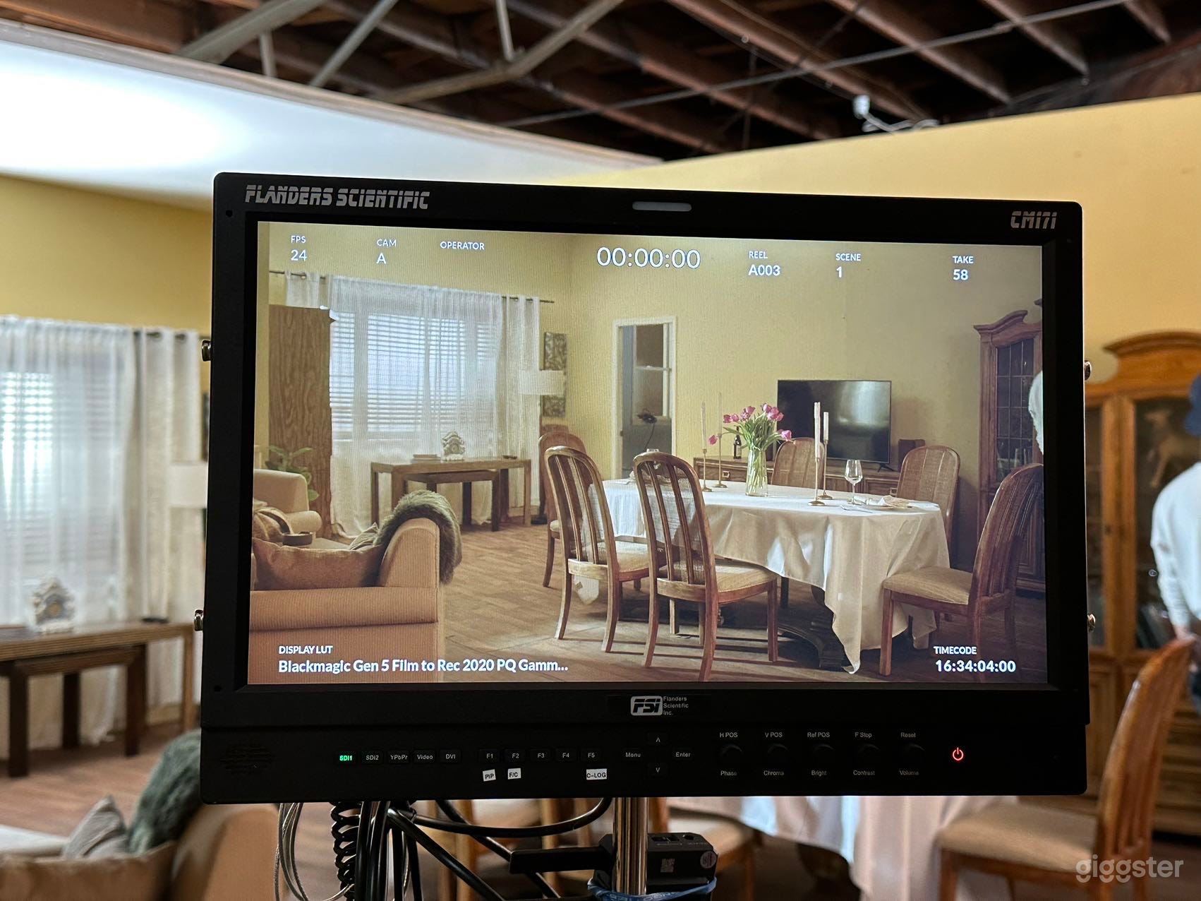 American Vintage Living room for TV and Film Photo 1