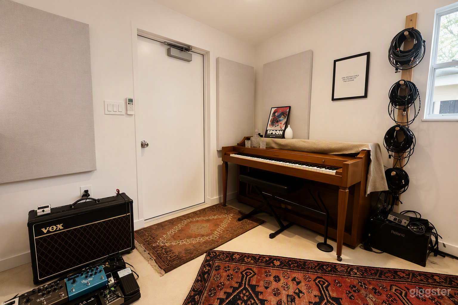 Music & Podcast Studio – Private and Soundproofed Photo 4
