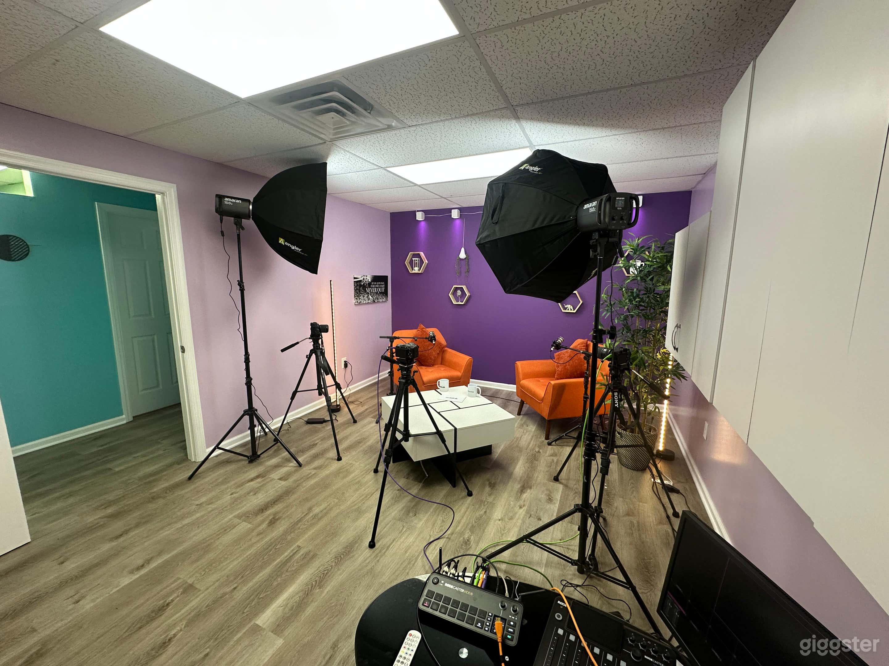 Podcast Studio Photo 3