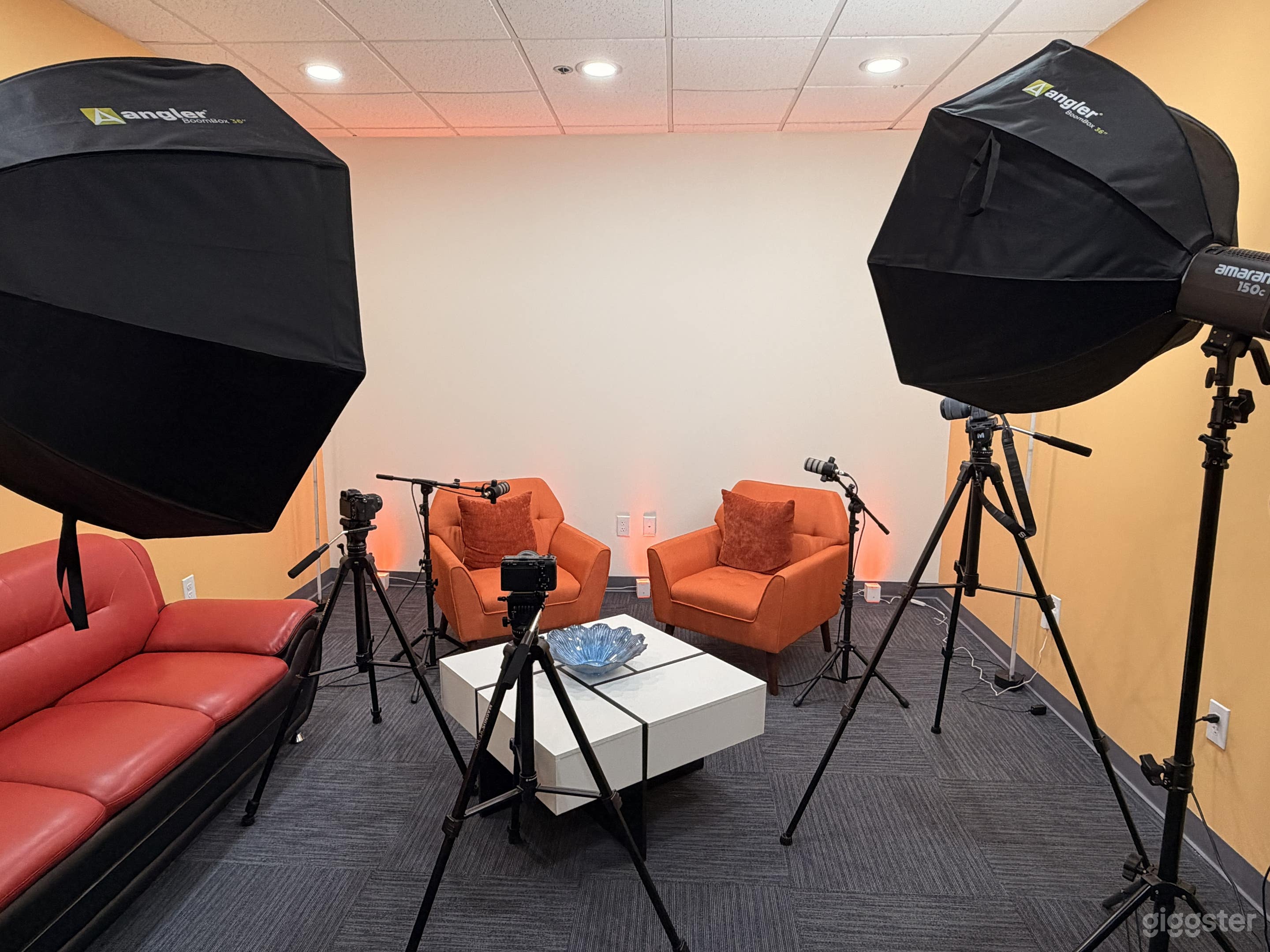 Podcast Studio Photo 3