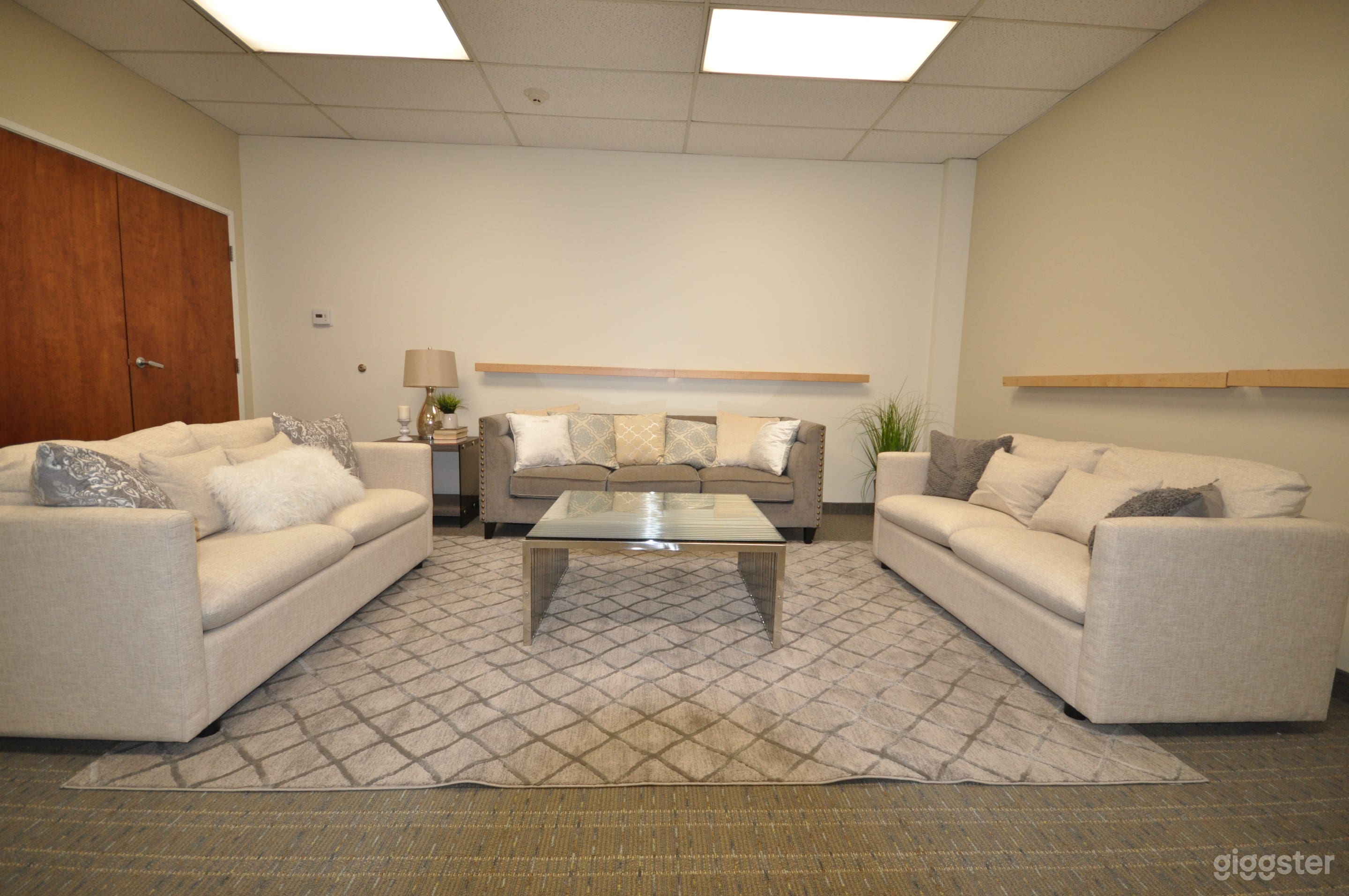 Focus Group Facility and Office Space in Pasadena Photo 1