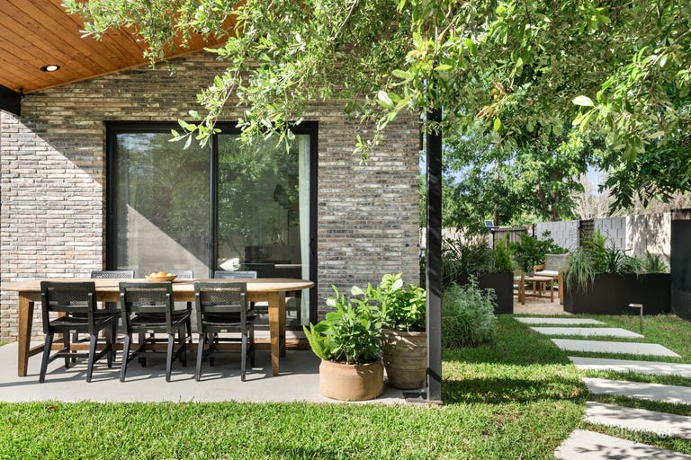  NEW - Resort Style Home with Private Yard and Pool 