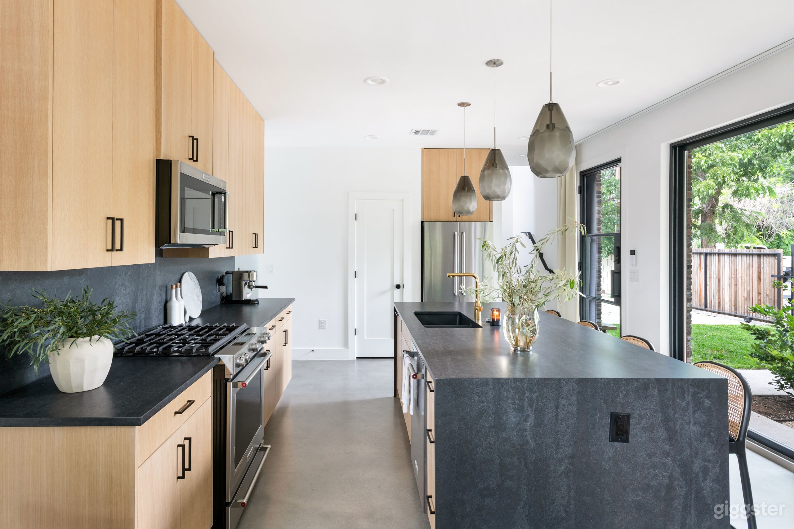 NEW - Resort Style Home with Private Yard and Pool Photo 4