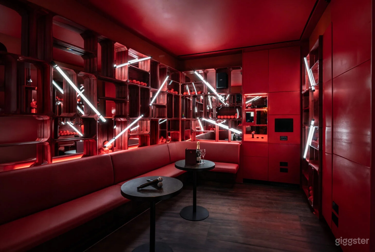 The Orangerie Room Photo 1