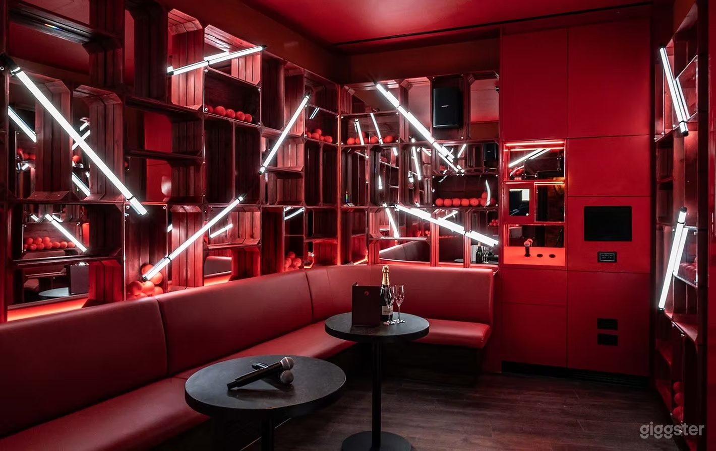 The Orangerie Room Photo 2