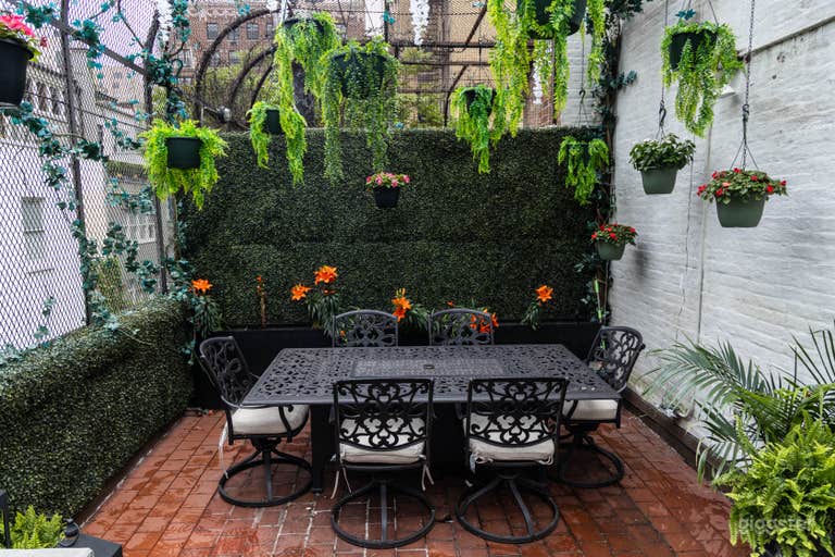  Outdoor Garden Oasis plus Party Room 