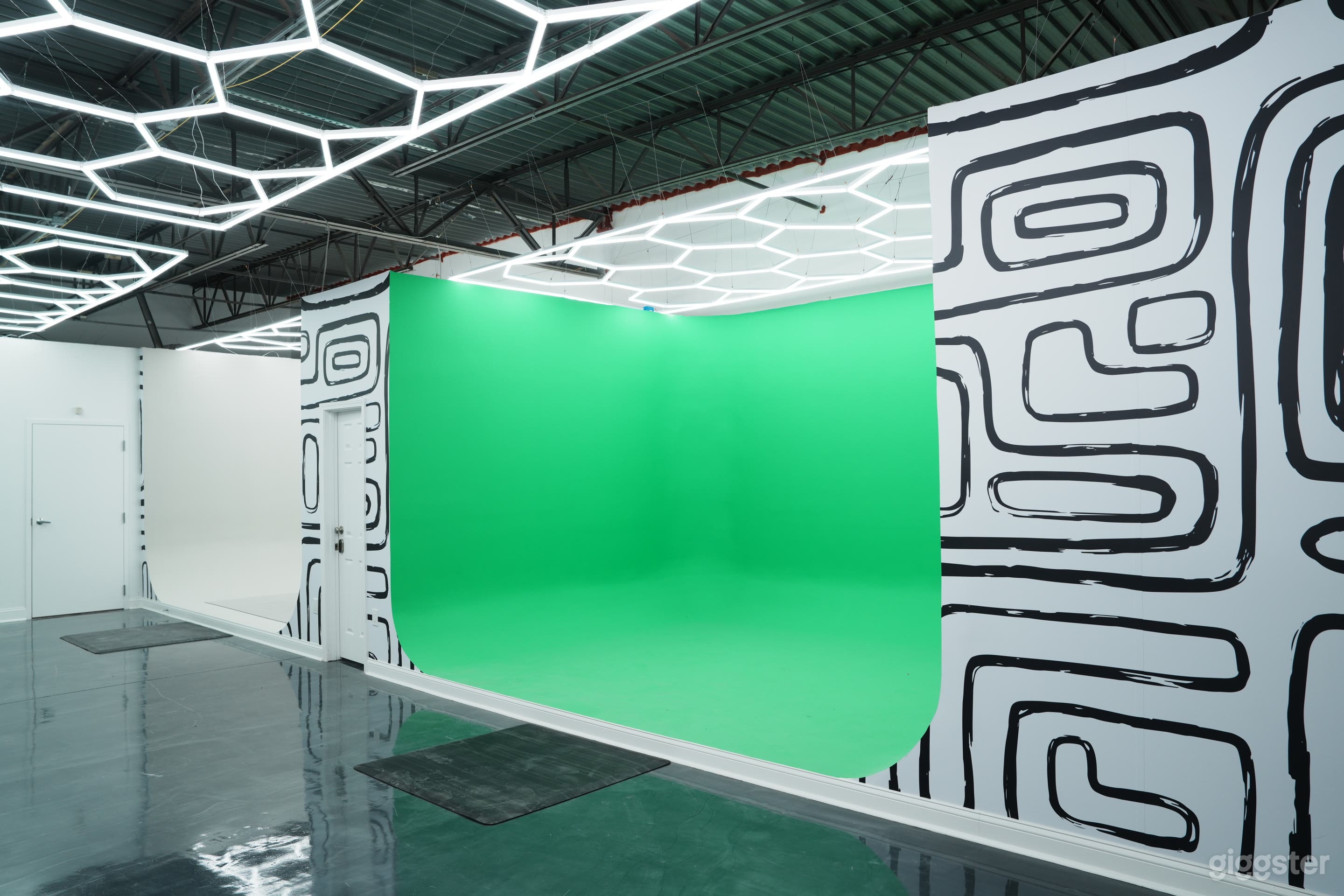 Modern Photography/Videography Studio Great for Events ATL Photo 2