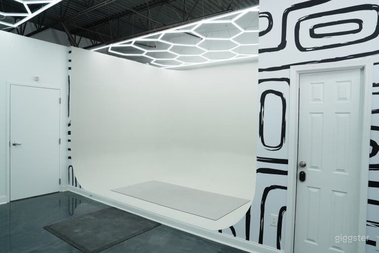  Modern Photography/Videography Studio Great for Events ATL 