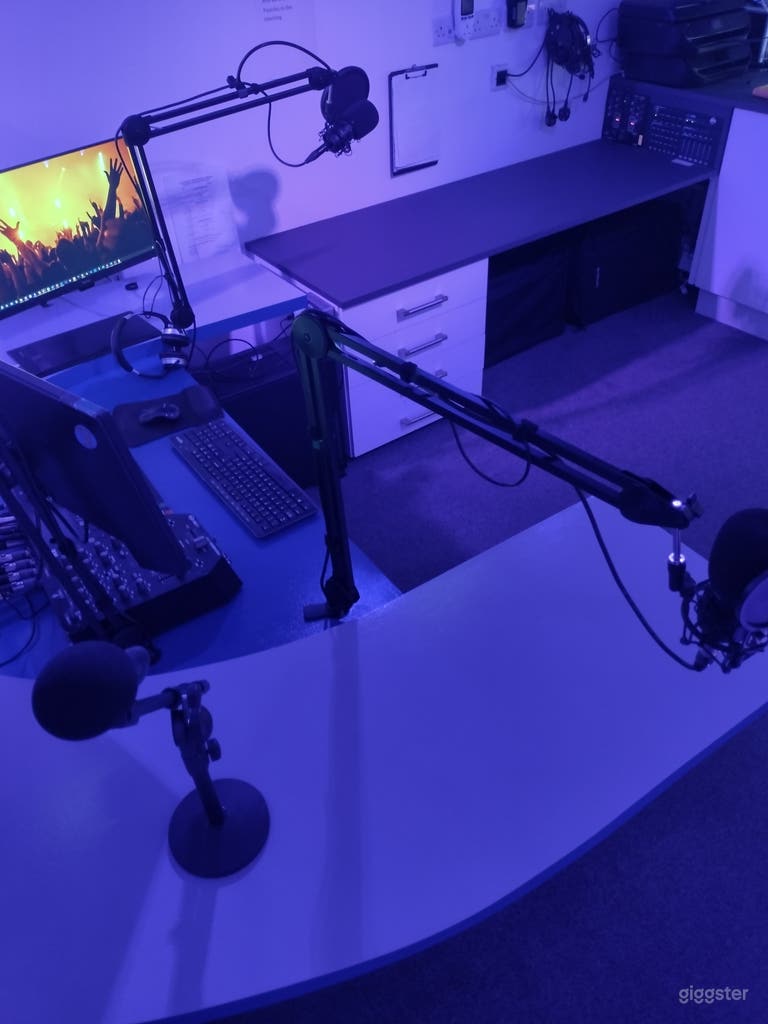  Different mood lighting 