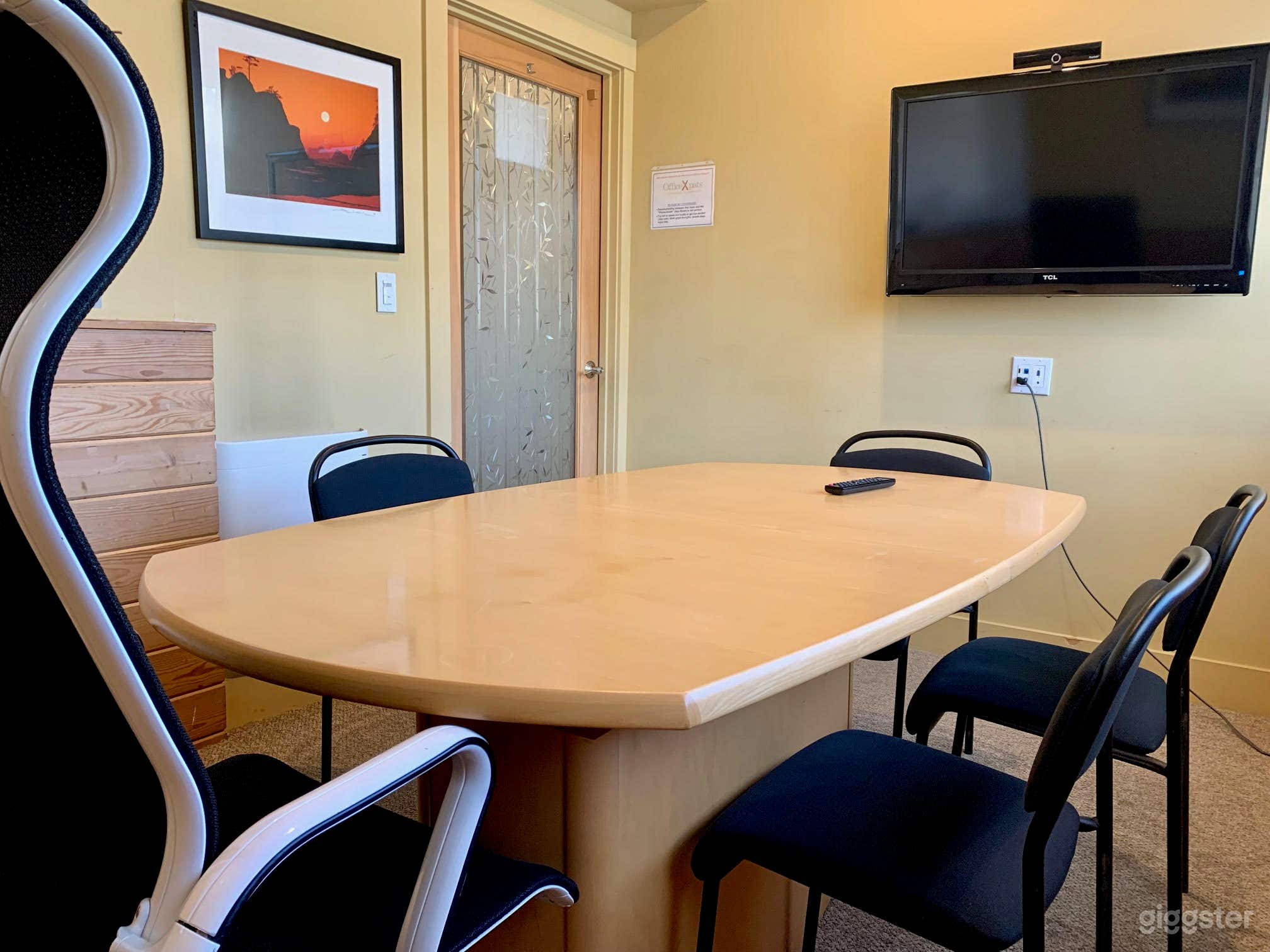 Mission Control Meeting Room Photo 3