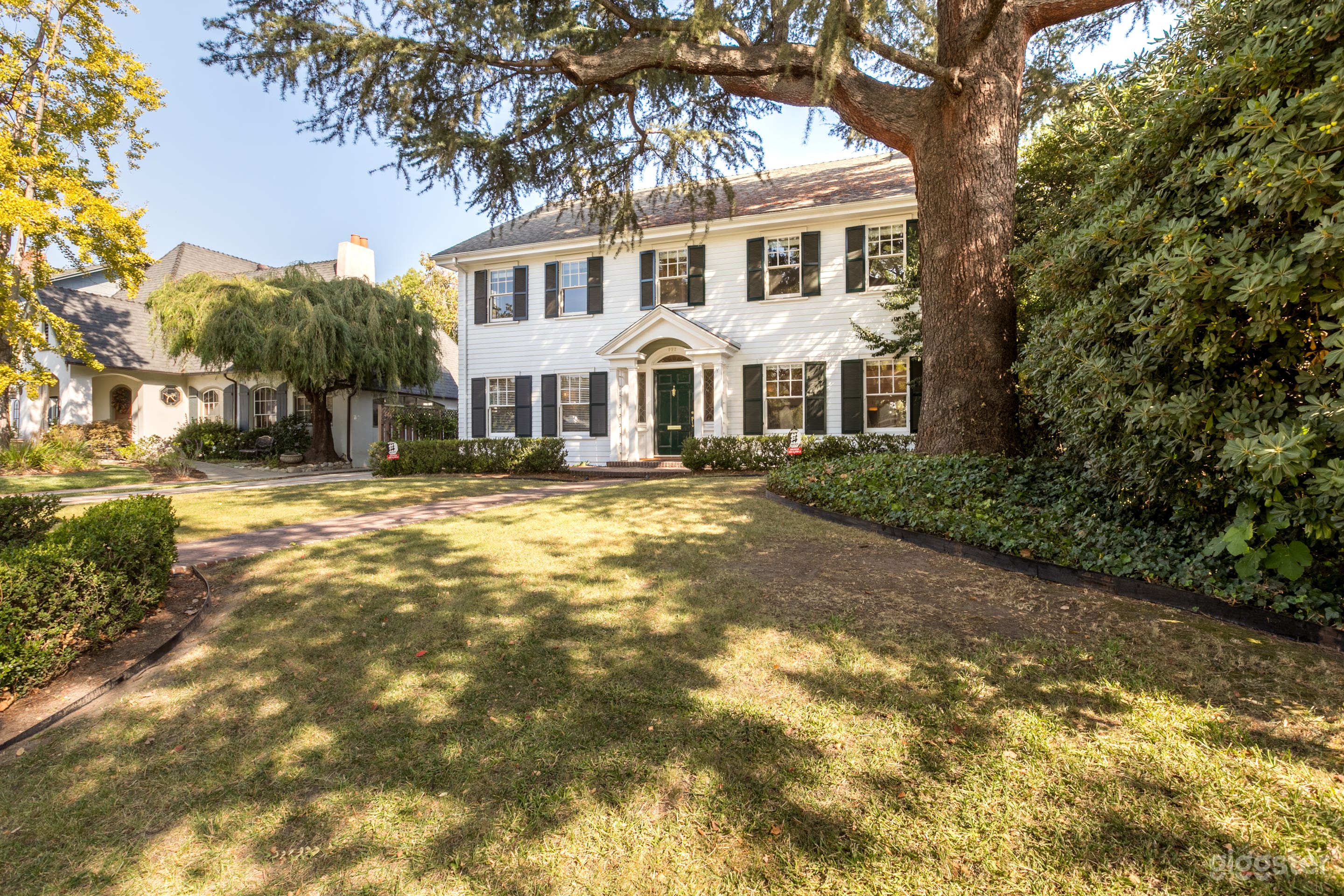 Pasadena Colonial Photo 2