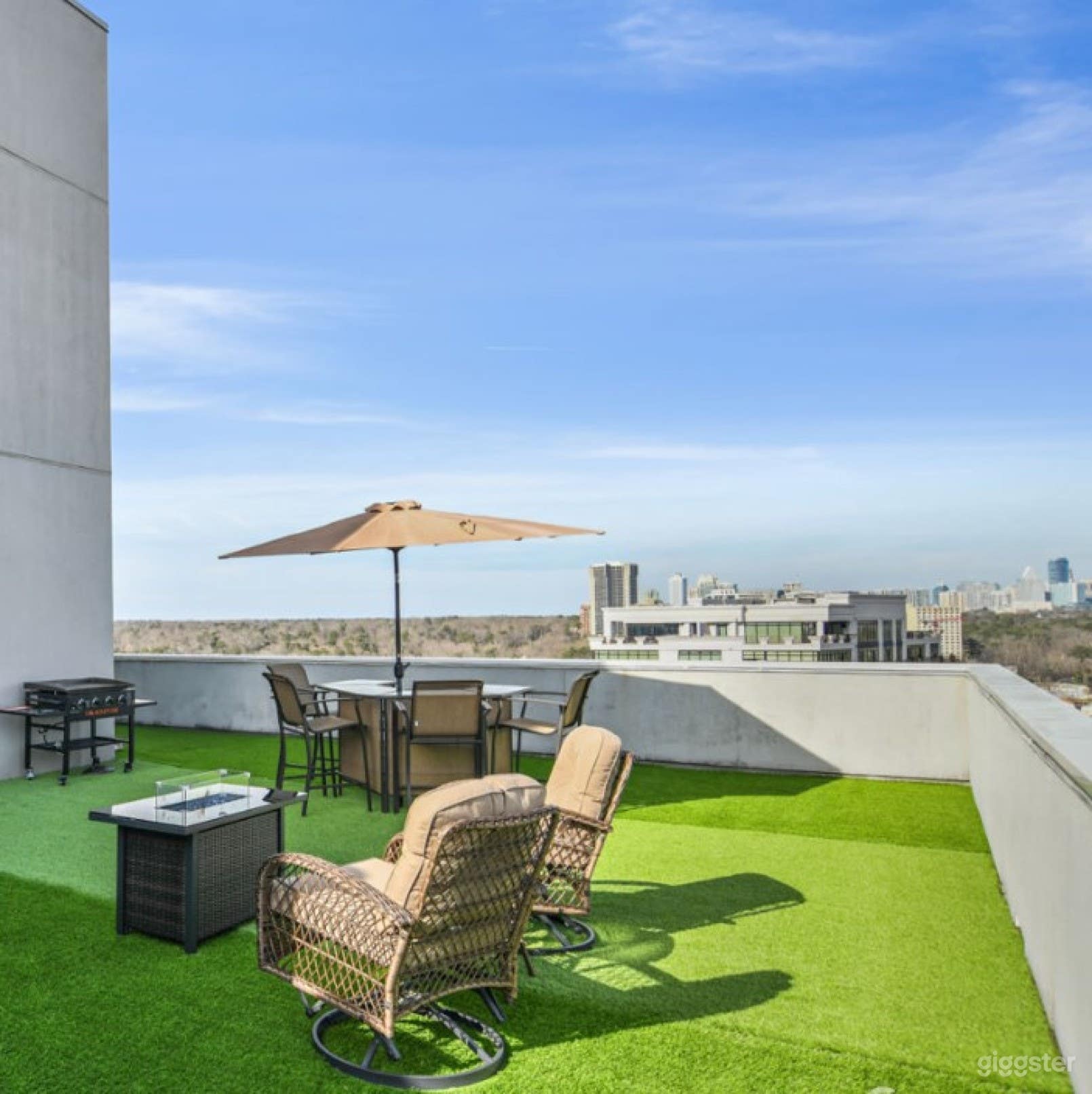 Private Bar And Grill In Atlanta Photo 2