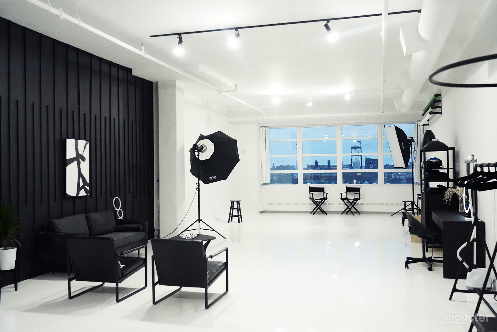 Elegant Loft Photo Studio Downtown Brooklyn Photo 3