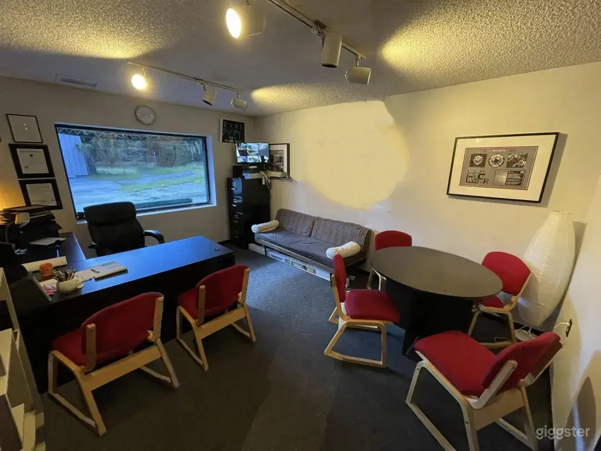 Collaborations &amp; Creative Meeting Space Photo 1