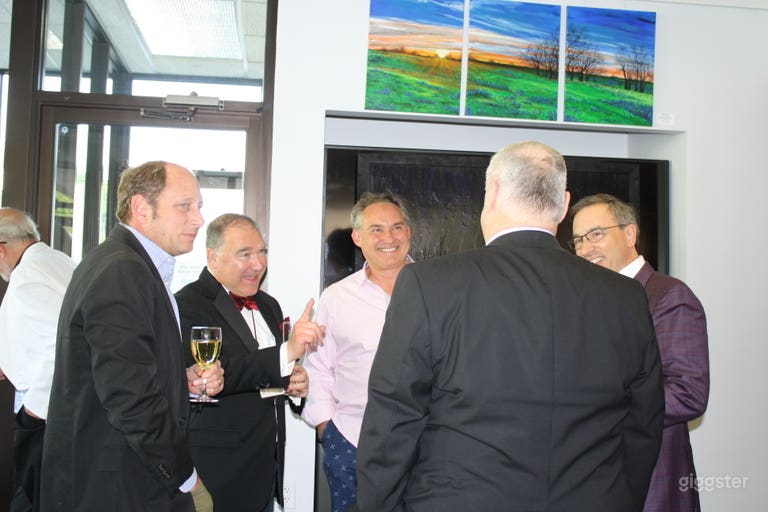  Ideal for corporate events 