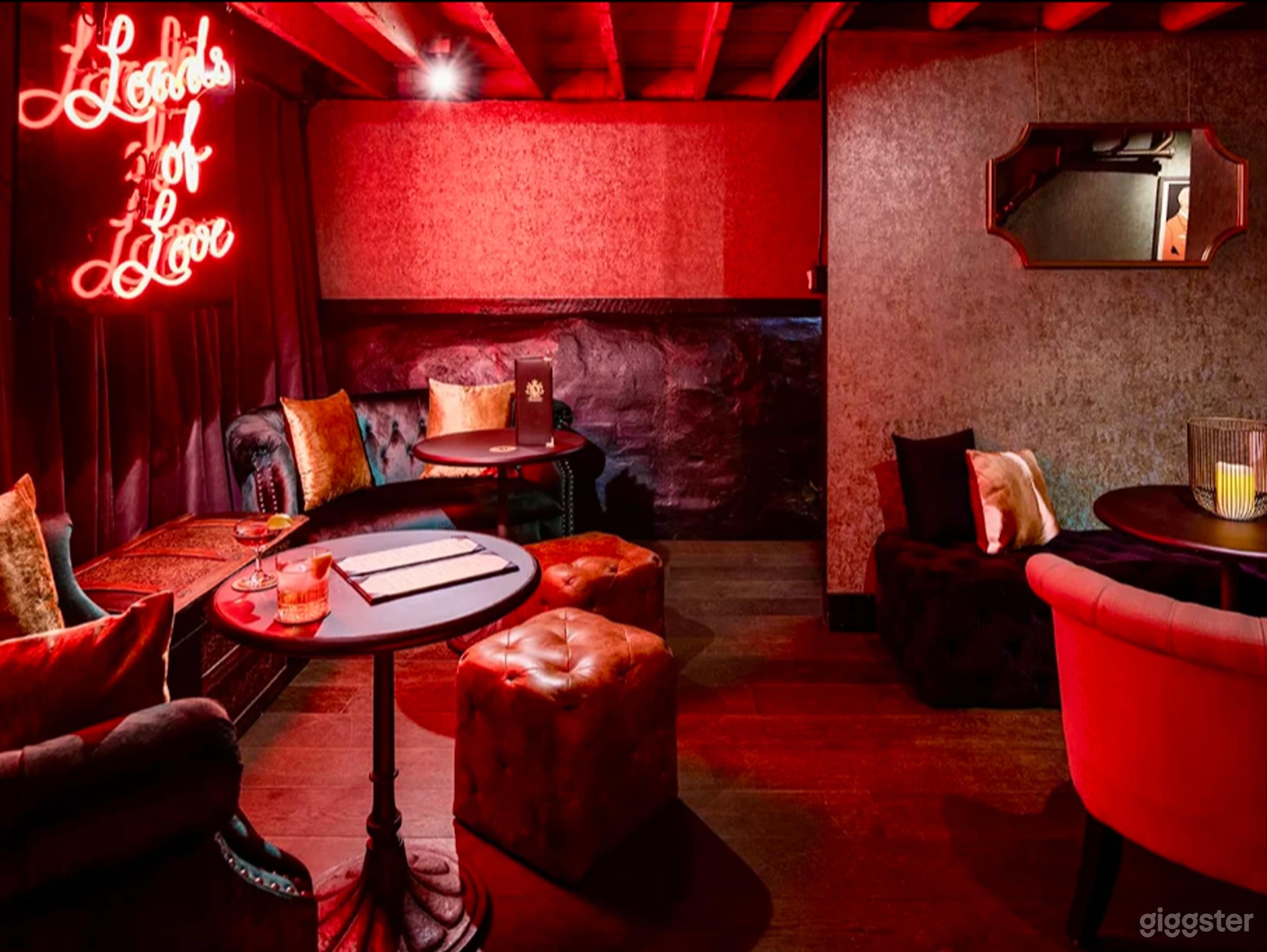 Speakeasy Cocktail Lounge Photo 4