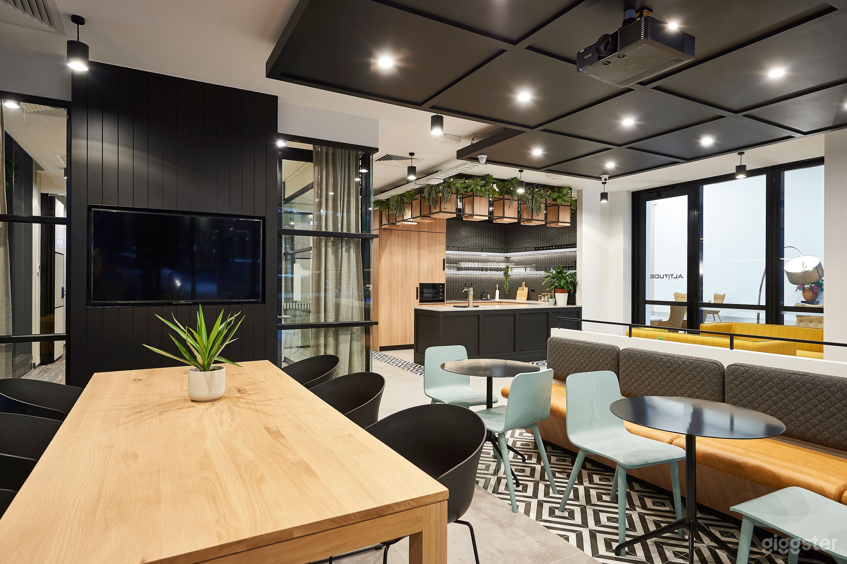 Multi-Function Meeting and Co-Working Space Photo 3