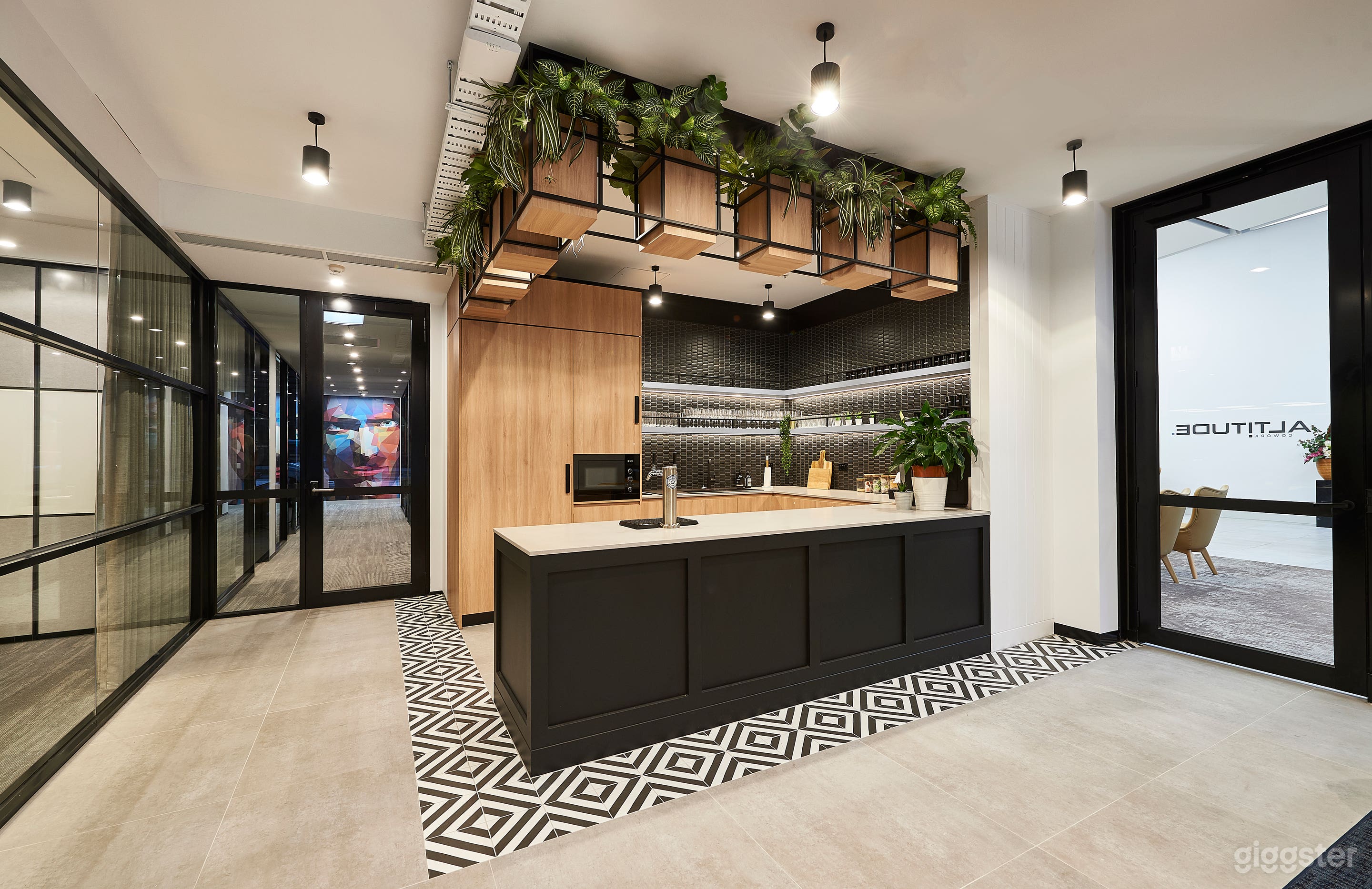 Multi-Function Meeting and Co-Working Space Photo 1