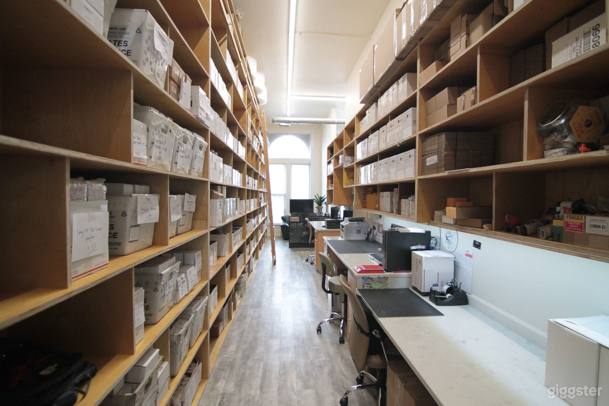 Long Office Space Photo 1